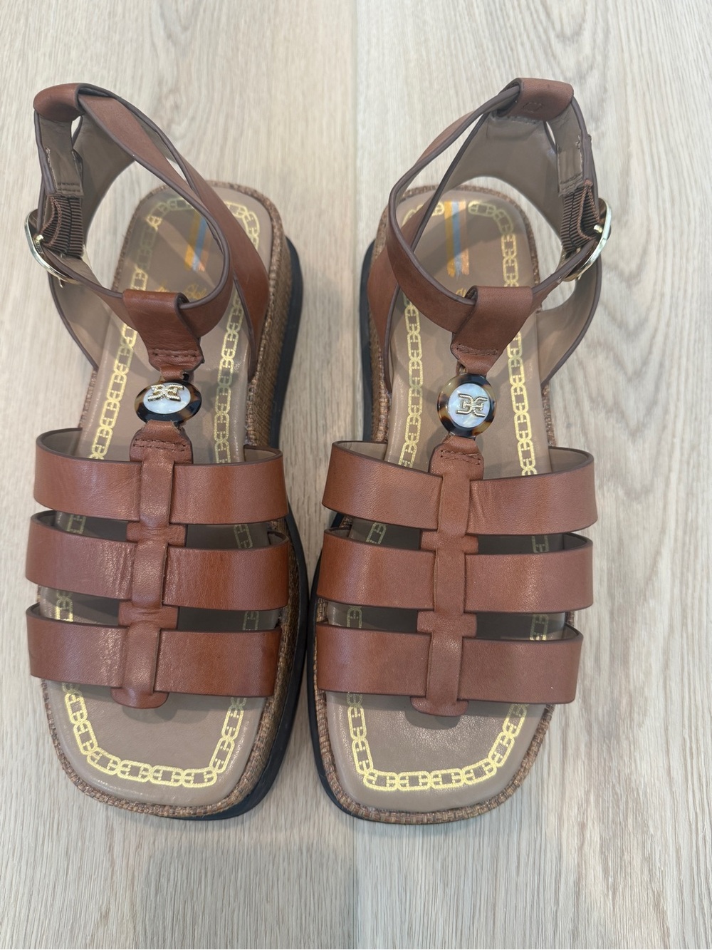 Sam Edelman
Nalia brown leather fisherman platform sandals 8